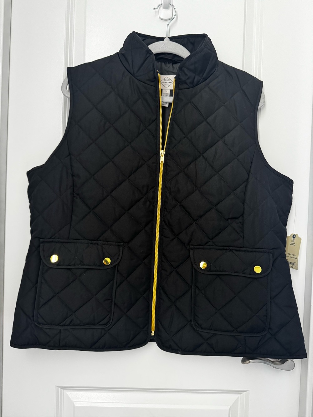 St John’s Bay Black Quilted Vest Gold Trim Utility Warm Cozy Layer XL Old Money